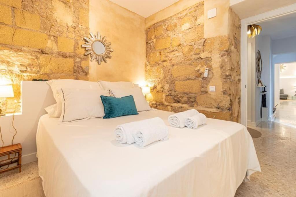 La Casa De Los Arcos - Casco Historico - Parking Opcional เฮเรซ เด ลาฟรอนเตรา ภายนอก รูปภาพ