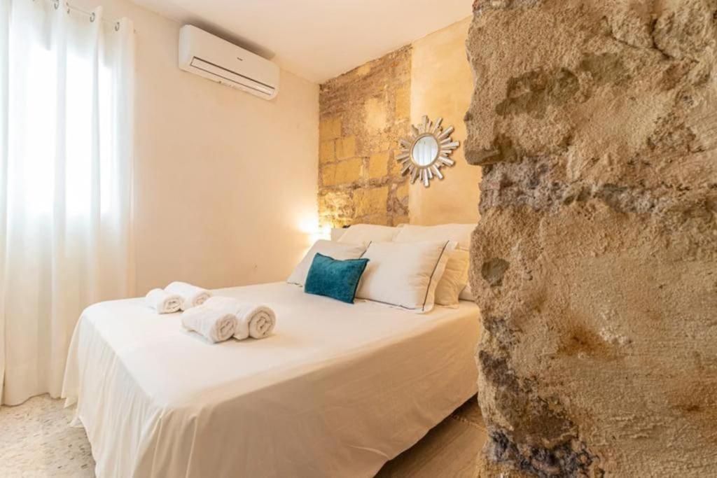 La Casa De Los Arcos - Casco Historico - Parking Opcional เฮเรซ เด ลาฟรอนเตรา ภายนอก รูปภาพ